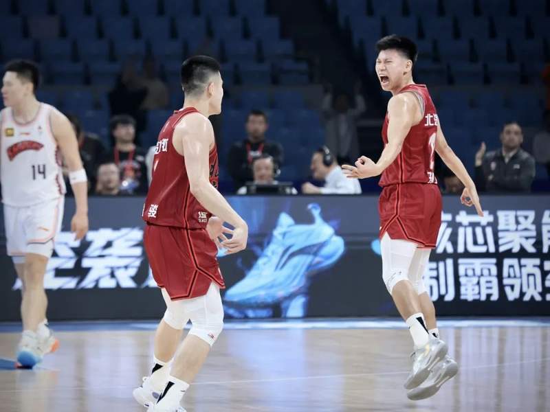 北京首钢力克辽宁队，反超完成胜利，掌声雷动的简单介绍