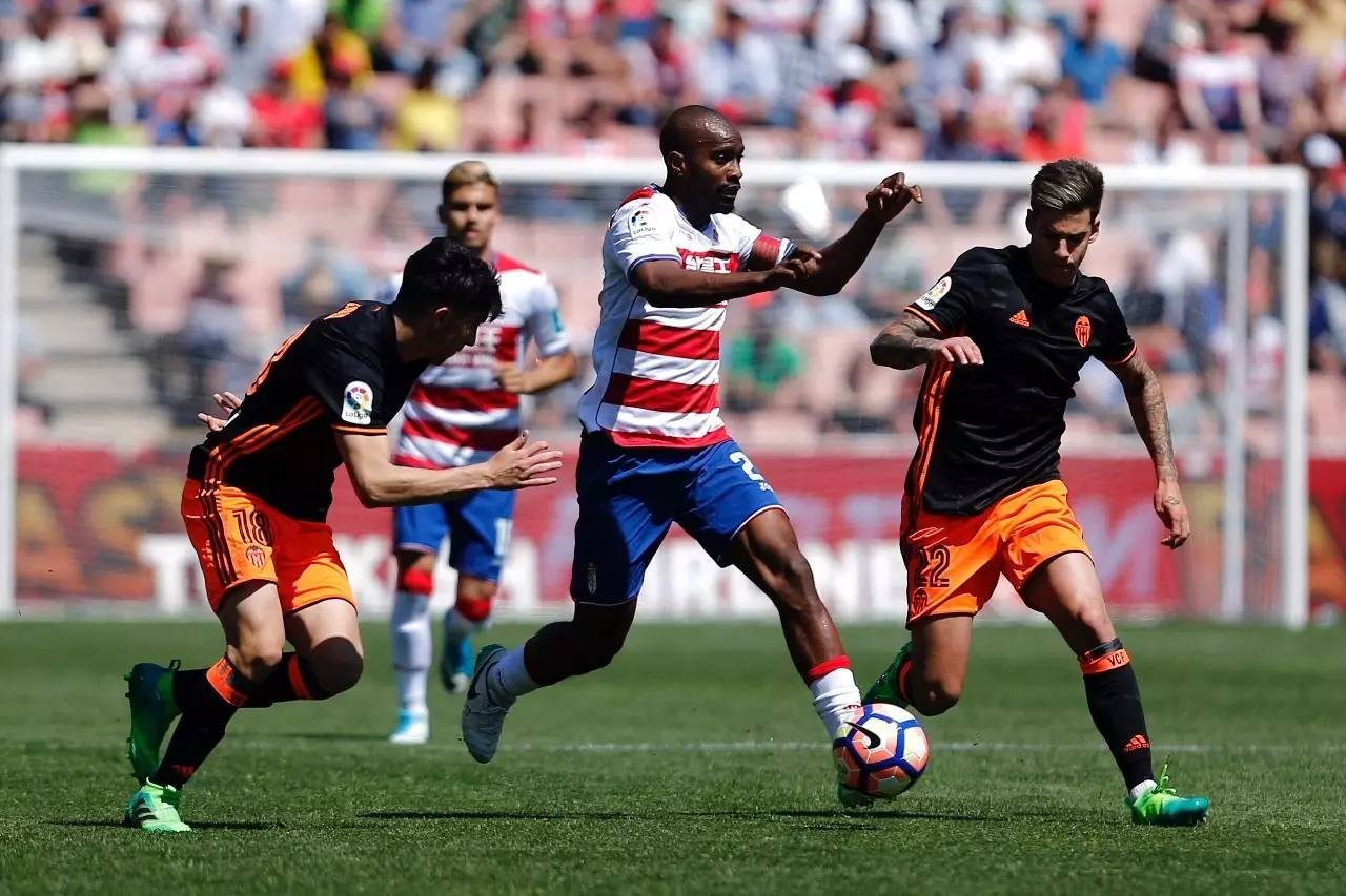 关于格拉纳达禁区内外表现稳定，力争更进一步，引发热议的信息