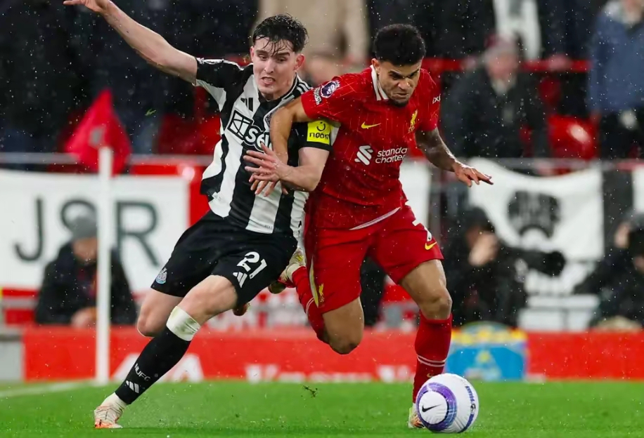 英格兰击败波兰,领先小组形势掌握在手中,士气大振 英格兰击败波兰,领先小组形势掌握在手中,士气大振