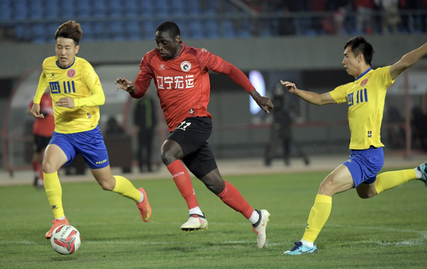 辽足遭遇惨败，提速保级形势紧张，全场震撼