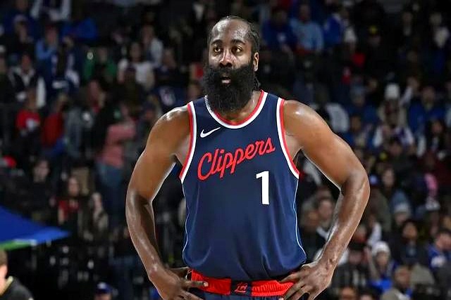 勇士客场击败快船,收获两连胜,全场震撼的简单介绍 勇士客场击败快船,收获两连胜,全场震撼的简单介绍