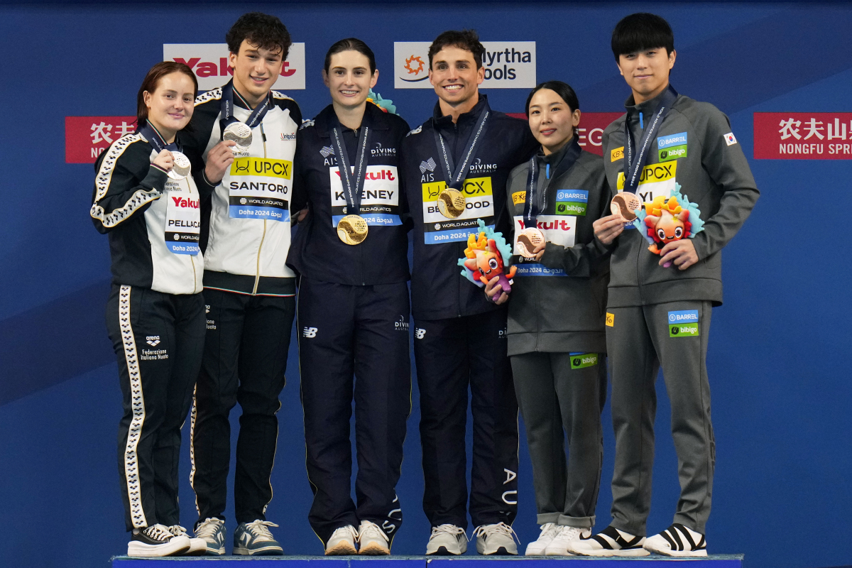 双方强队对话，比赛中展开了激烈的较量，表现亮眼