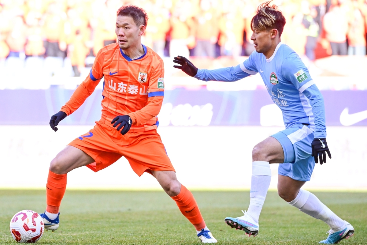 山东泰山主场战胜江苏舜天,实现反弹,士气大振的简单介绍 山东泰山主场战胜江苏舜天,实现反弹,士气大振的简单介绍