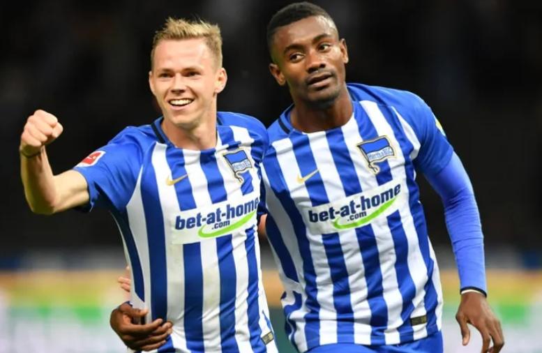 柏林赫塔客场战平,争夺保级尚未完结,引发热议 柏林赫塔客场战平,争夺保级尚未完结,引发热议