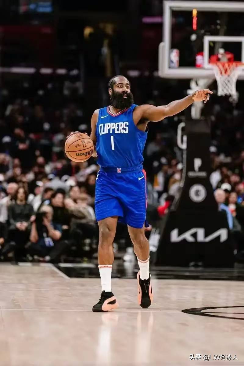 快船球员连续进步,实力大增,稳步上升 快船球员连续进步,实力大增,稳步上升