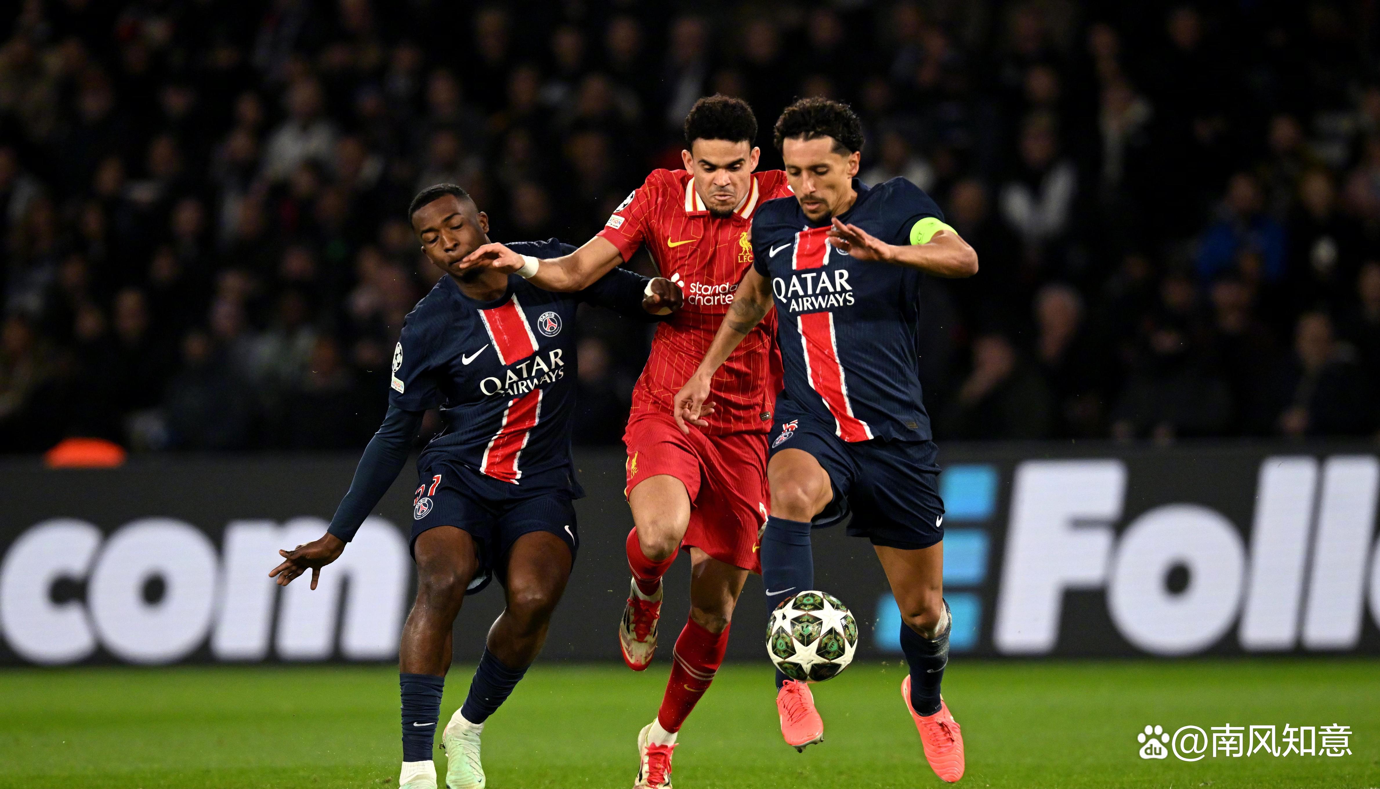 奥地利队在国际足球比赛中披荆斩棘,气势如虹 奥地利队在国际足球比赛中披荆斩棘,气势如虹