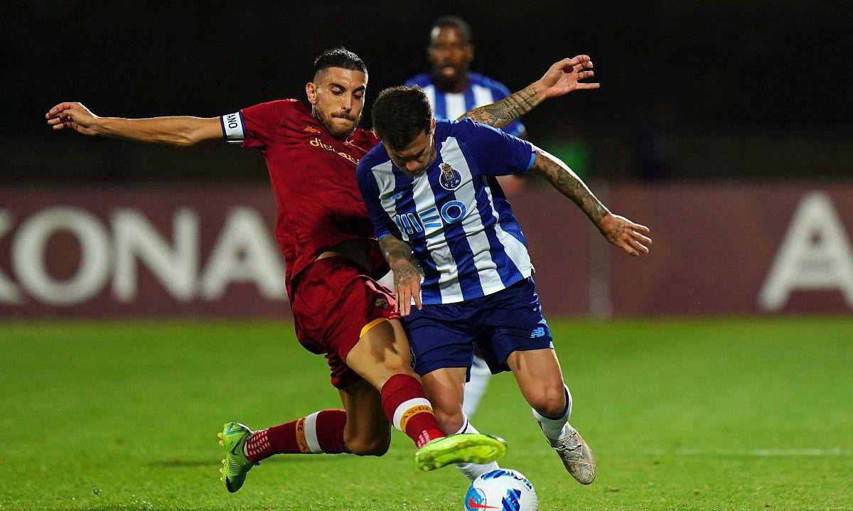 波尔图主场两球小胜里斯本竞技,表现亮眼 波尔图主场两球小胜里斯本竞技,表现亮眼