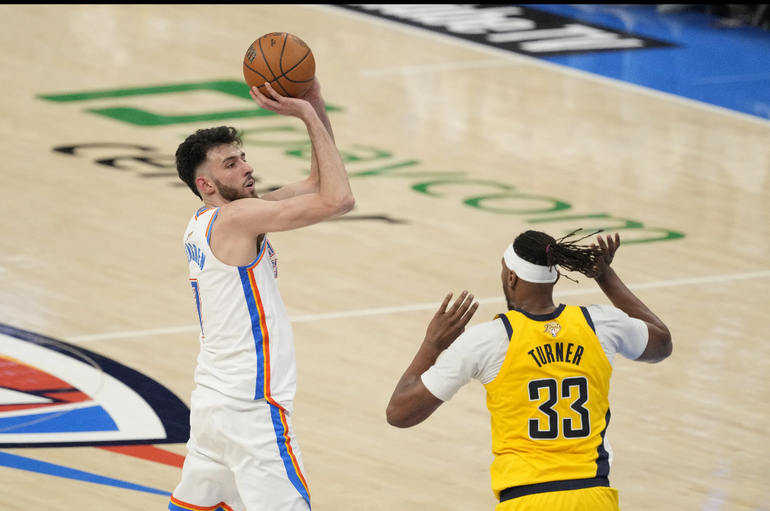 上海队轻取湖人,米切尔带队取胜 上海队轻取湖人,米切尔带队取胜