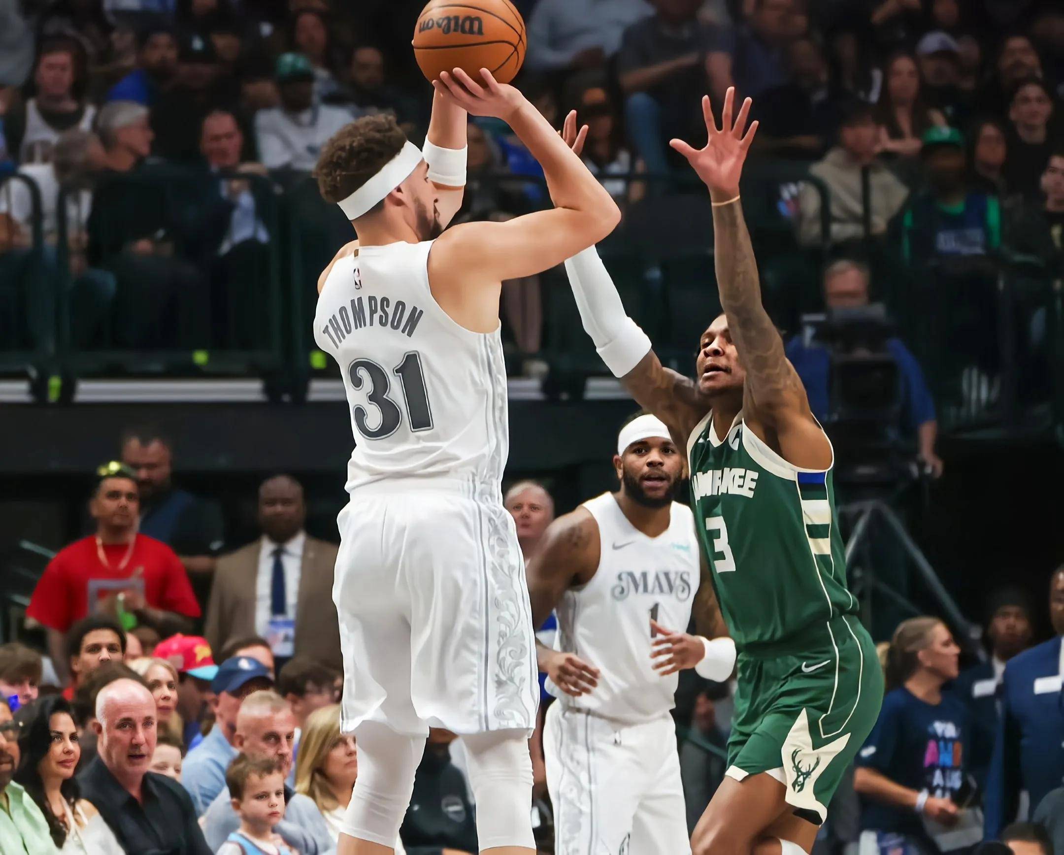 湖人翻盘独行侠，伦纳德惊艳四座