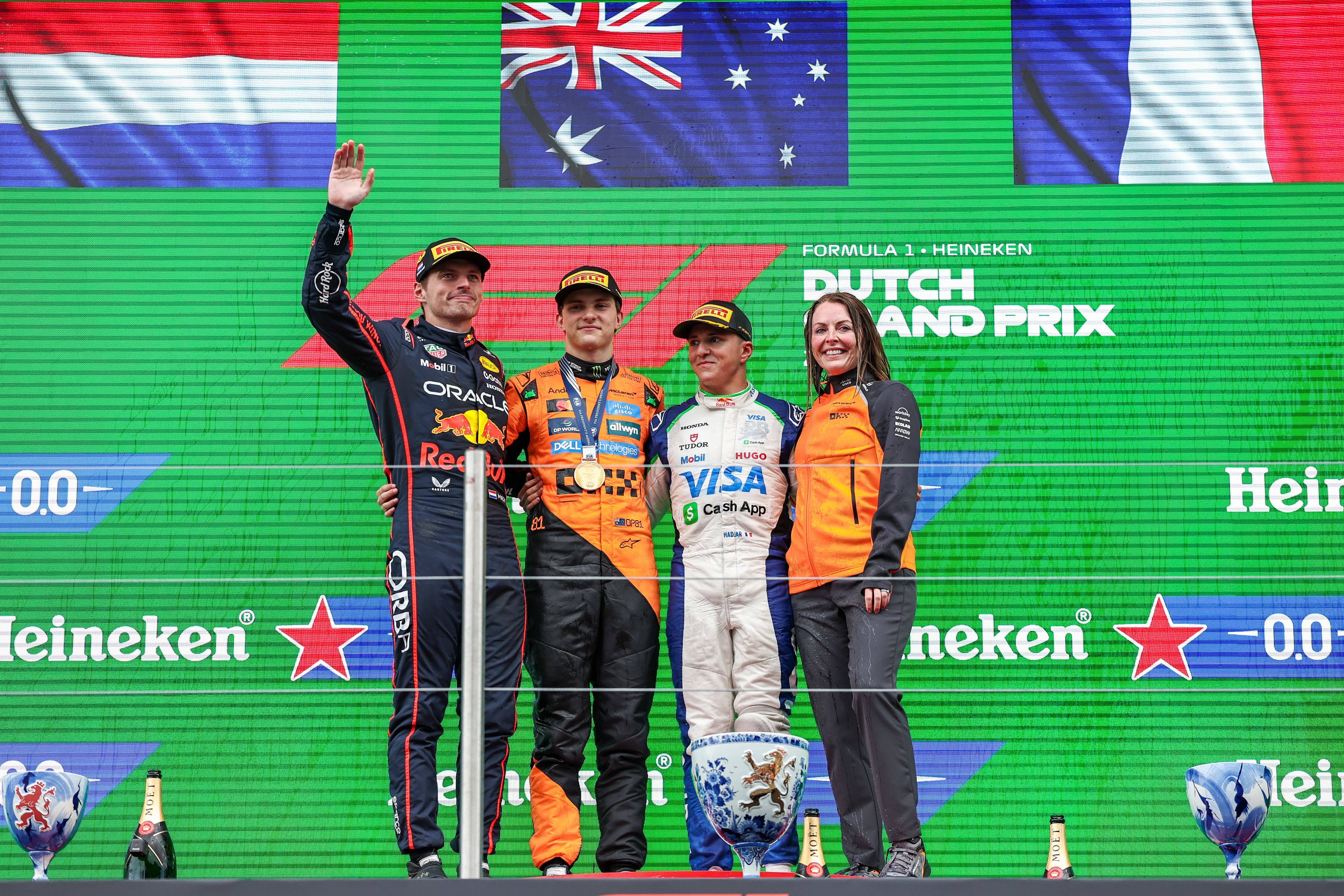 迈凯伦完胜索伯车队，皮亚斯特里带队取胜