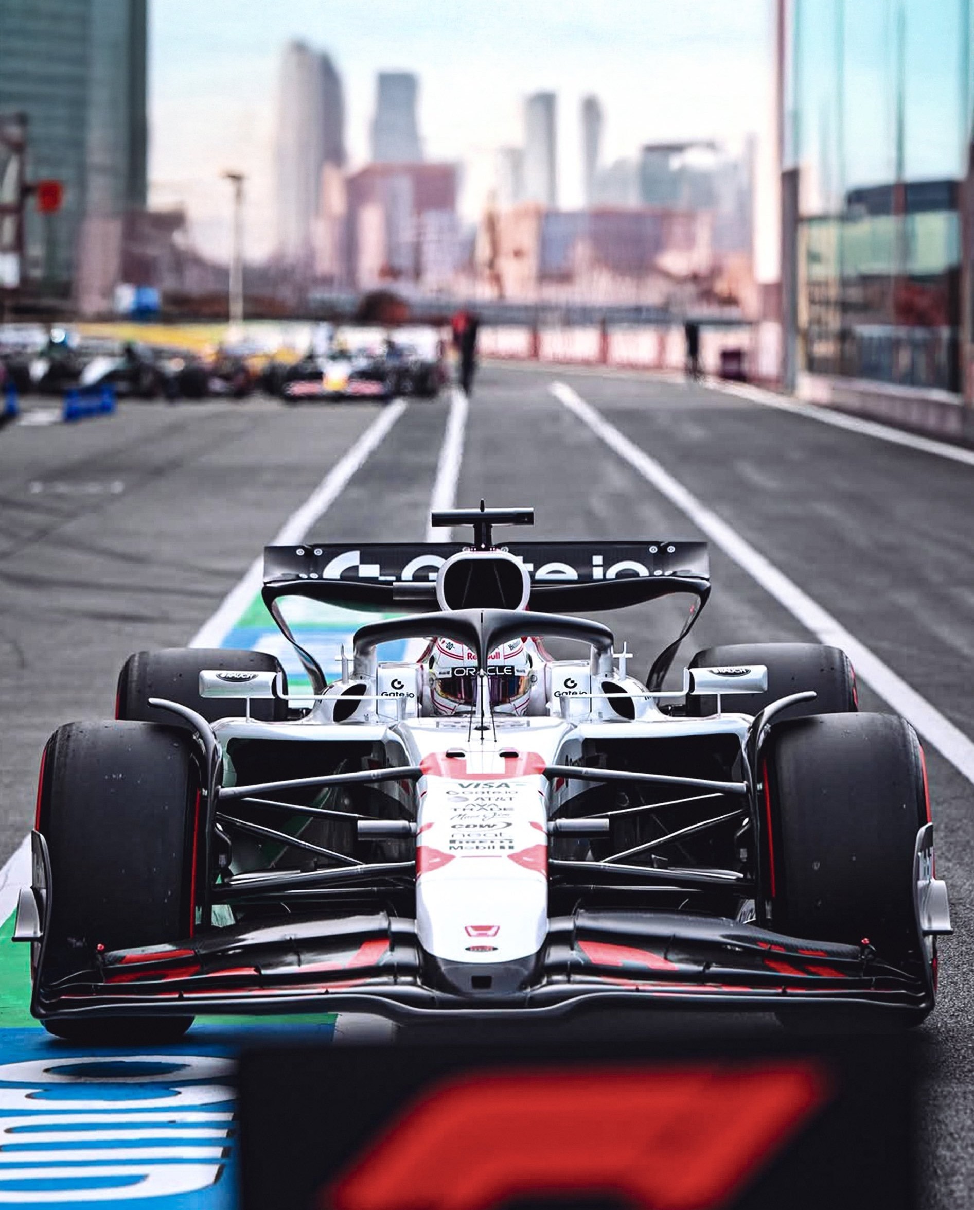 哈斯车队逆转雷诺车队,维斯塔潘刷新纪录 哈斯车队逆转雷诺车队,维斯塔潘刷新纪录